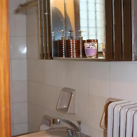 Panos Seaside Apartment Lechaio